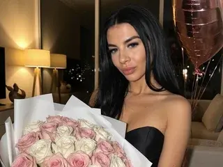 Littlelola69  live sex cam