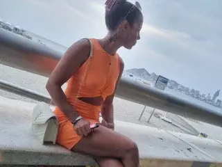 Lillyxx84  live sex cam