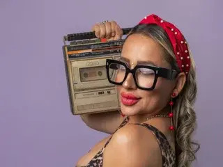 Nicollsmiith  live sex cam