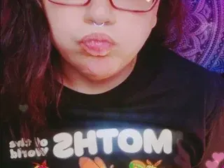 CuddlyLittleDemon  live sex cam
