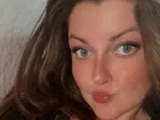 LacyLou224  live sex cam