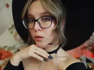 Magical_Fox  live sex cam