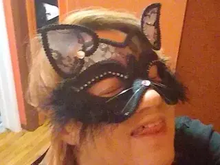 MissKittyFox4u  live sex cam