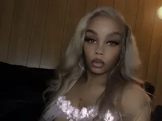 PrettyCherryXX  live sex cam