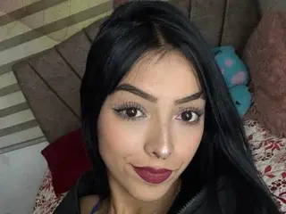 IsabelleCute  live sex cam