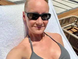 LeahWilde  live sex cam