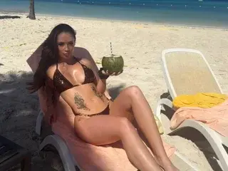 UK_Temptress  live sex cam