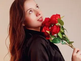 Violeta_Nova  live sex cam