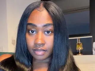 Juiccesobad  live sex cam