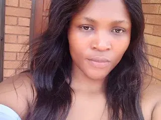 BLAC_BOOTY21  live sex cam