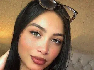 EyesBeautifull  live sex cam