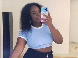 ThanishaGill  live sex cam