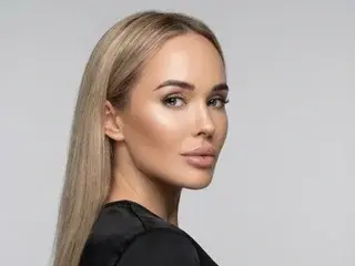 AnellaSmitt  live sex cam