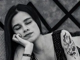 Brisa_Ross  live sex cam