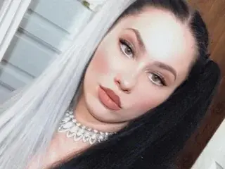 DesireeAnne  live sex cam