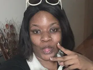 Queebooty  live sex cam