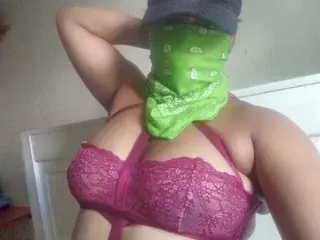Sexxybootie  live sex cam