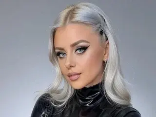 TiffanyDeen  live sex cam