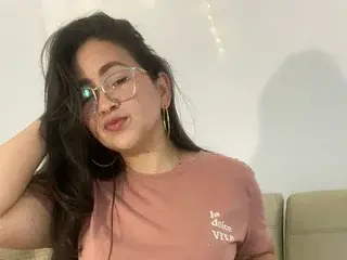 AlissBloom  live sex cam