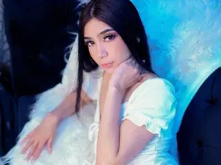 HollyLincon  live sex cam