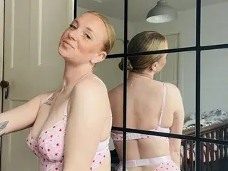 Miss_Jessie_Woods  live sex cam