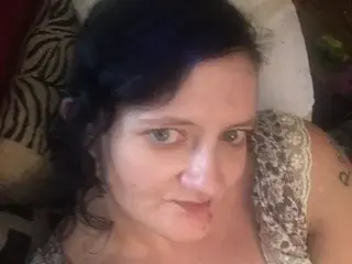 Brattybabe4u  live sex cam