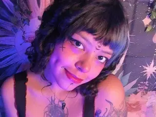 Layra66  live sex cam