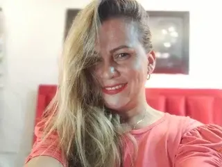 MeryJeeans  live sex cam
