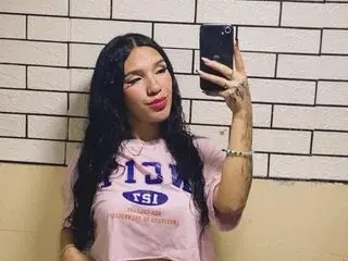 Naomi_Lux  live sex cam