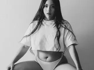 Nicol_Pierce  live sex cam