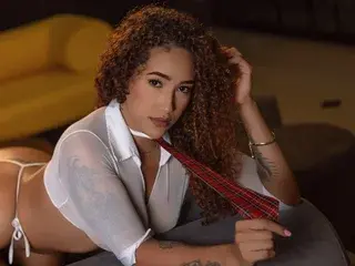 SofiaaV  live sex cam