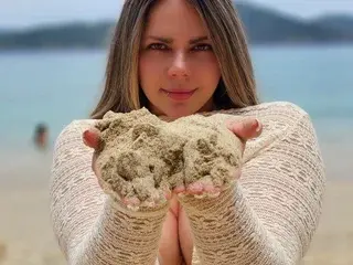 MurielHall  live sex cam