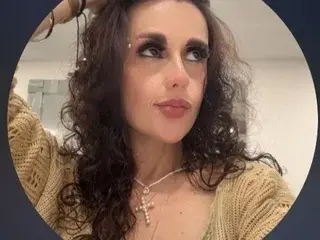 Manuelag21  live sex cam