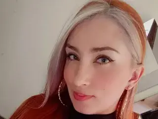 Ninablaze27  live sex cam
