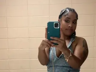 Lowkeyykasey  live sex cam