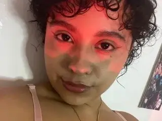 Curly_cute021  live sex cam