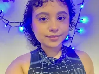 Curly_cute021  live sex cam
