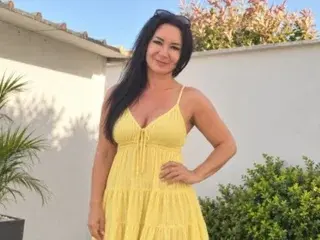 LETITIAHx  live sex cam