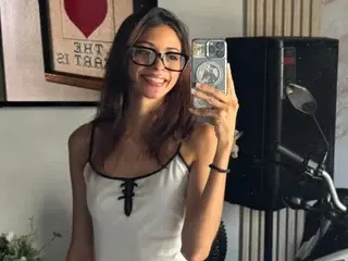 Eriss_goddess  live sex cam