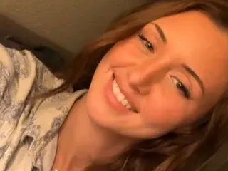 SarahButterfly  live sex cam