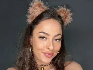 RoxyWintersBabestation  live sex cam