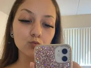 XoHollyCherry  live sex cam