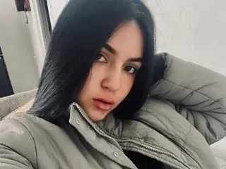 EmmaThompons  live sex cam