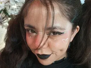 IvannaBellini019  live sex cam