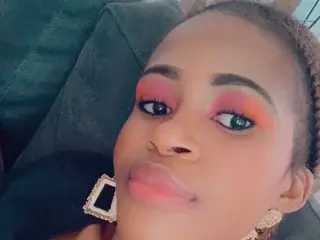 SlimSoFreaky24  live sex cam