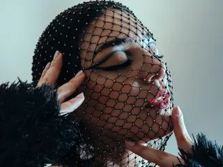 AmberrGreyys  live sex cam