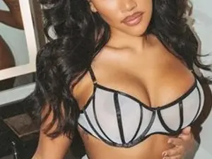 BlasianBarbixo  live sex cam