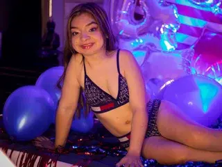 Charlotte_Mulleer  live sex cam