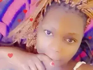 Lovelyzary  live sex cam