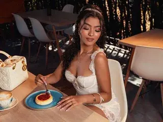 ValleryJohnson  live sex cam